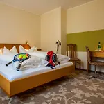 Hotel Haus Andrea 3*